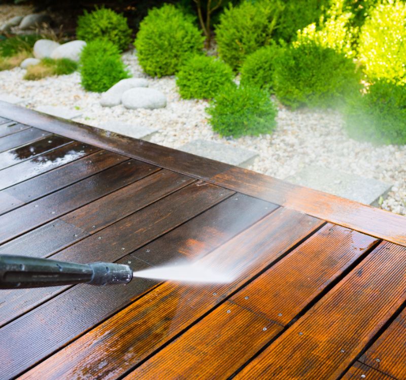 Key Advatages of Pressure Washing<br />
